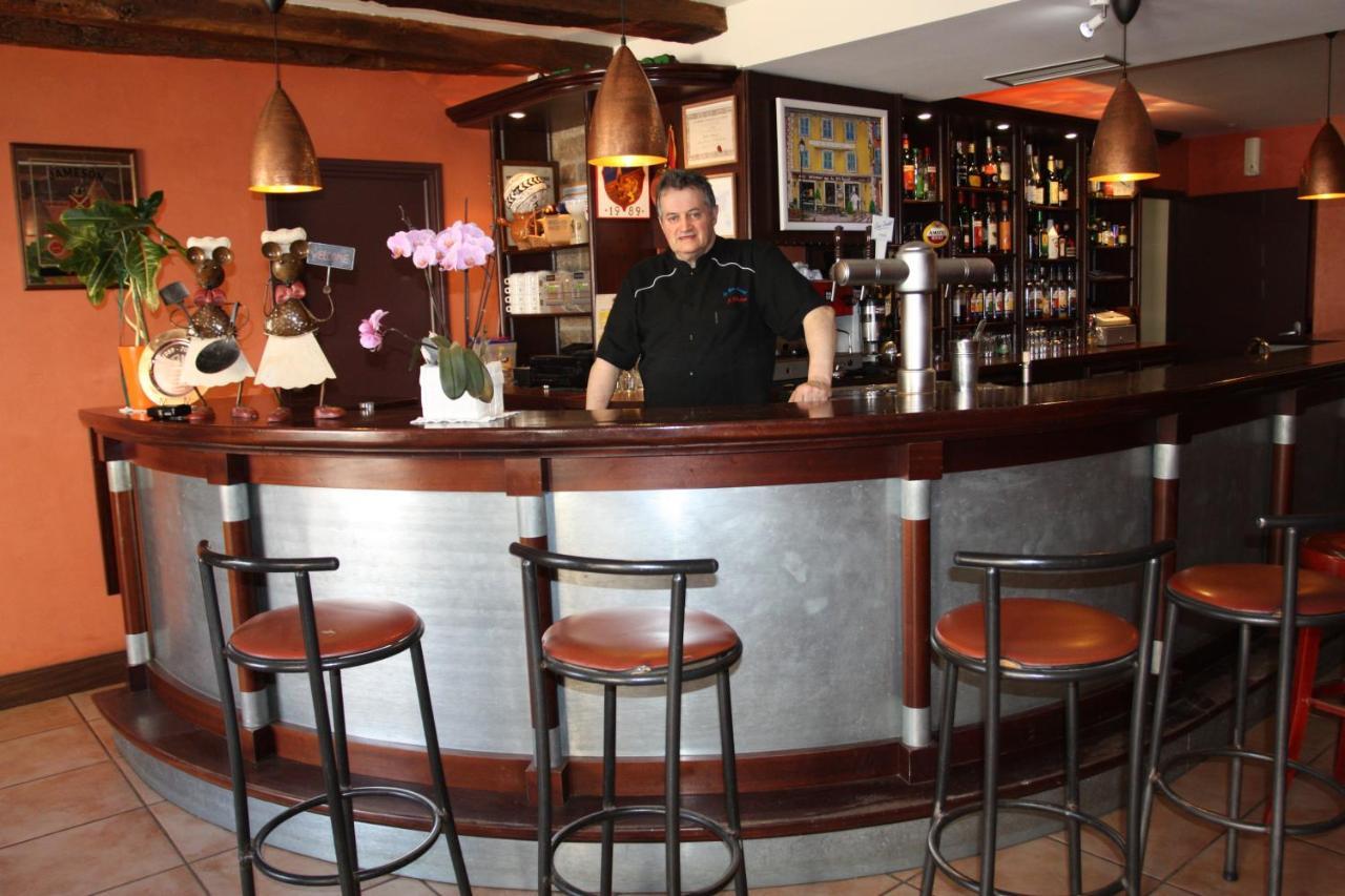 Logis Hotel Restaurant Au Bon Accueil Arvieu ภายนอก รูปภาพ